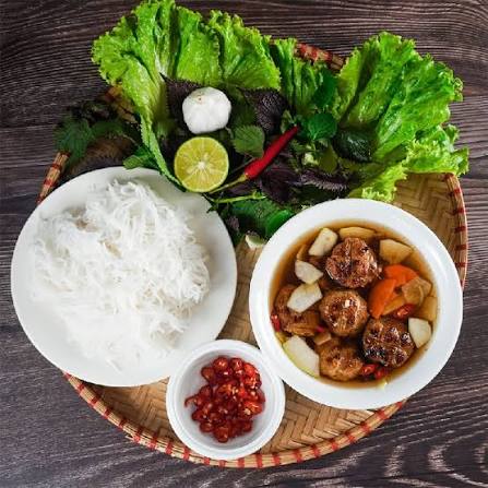 Learn about and how to make Vietnamese bun cha.